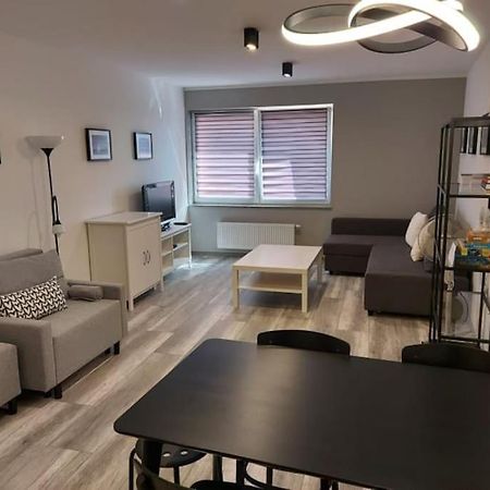 Uroczy Apartament W Scislym Centrum Gizycka 기지크코 외부 사진
