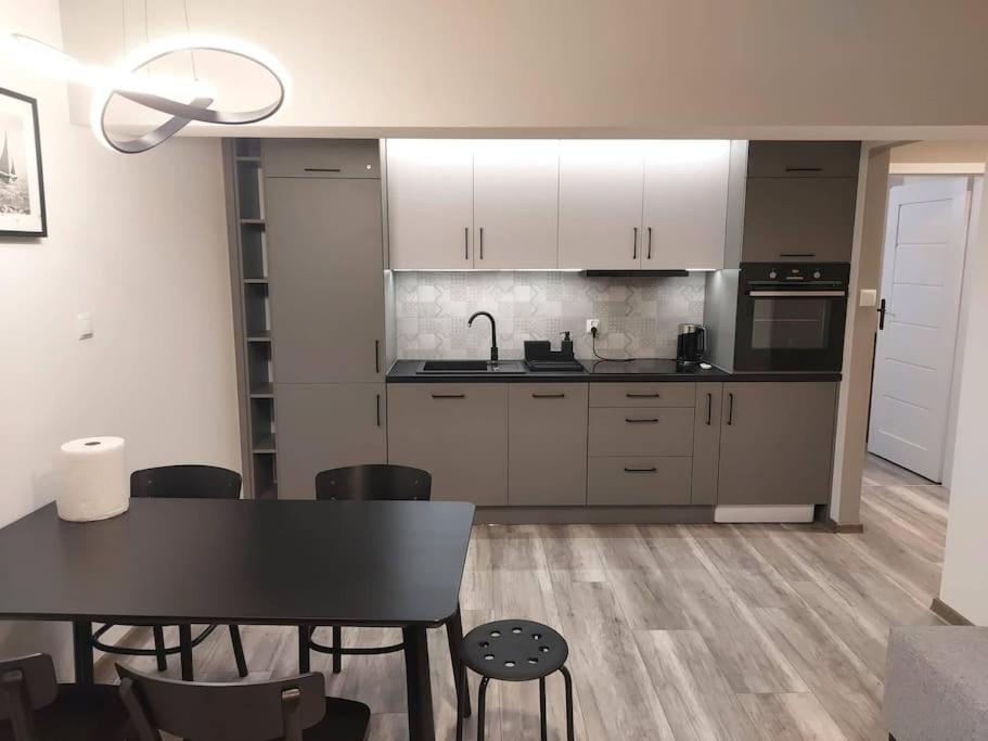 Uroczy Apartament W Scislym Centrum Gizycka 기지크코 외부 사진